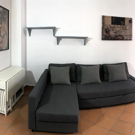 Plaza Andalucia Edificio Dornajo 215 *