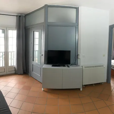 Plaza Andalucia Edificio Dornajo 215 *