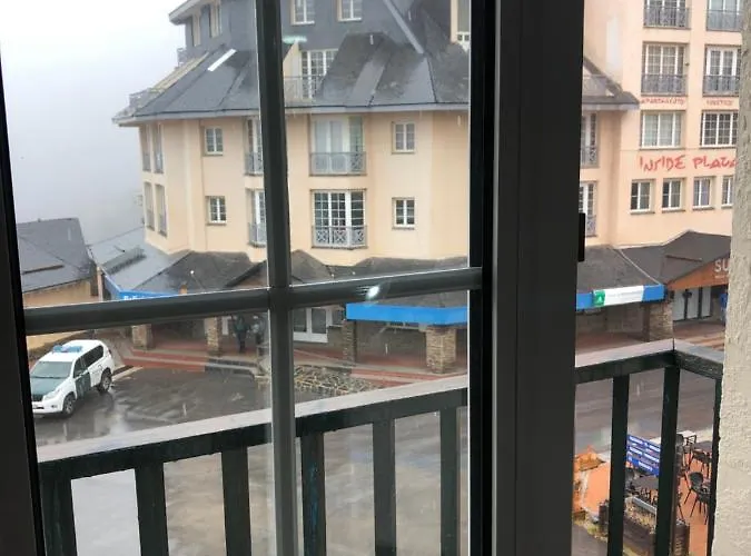 Plaza Andalucia Edificio Dornajo 215 *